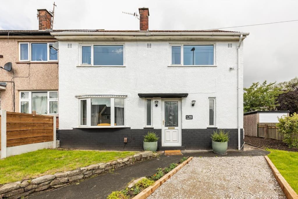 Entire Charming 5-Bed House In Darwen Blackburn Bb1 Free Parking Roadside Rishton Ngoại thất bức ảnh