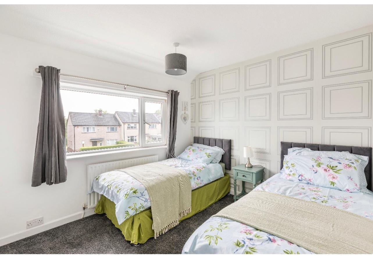 Entire Charming 5-Bed House In Darwen Blackburn Bb1 Free Parking Roadside Rishton Ngoại thất bức ảnh