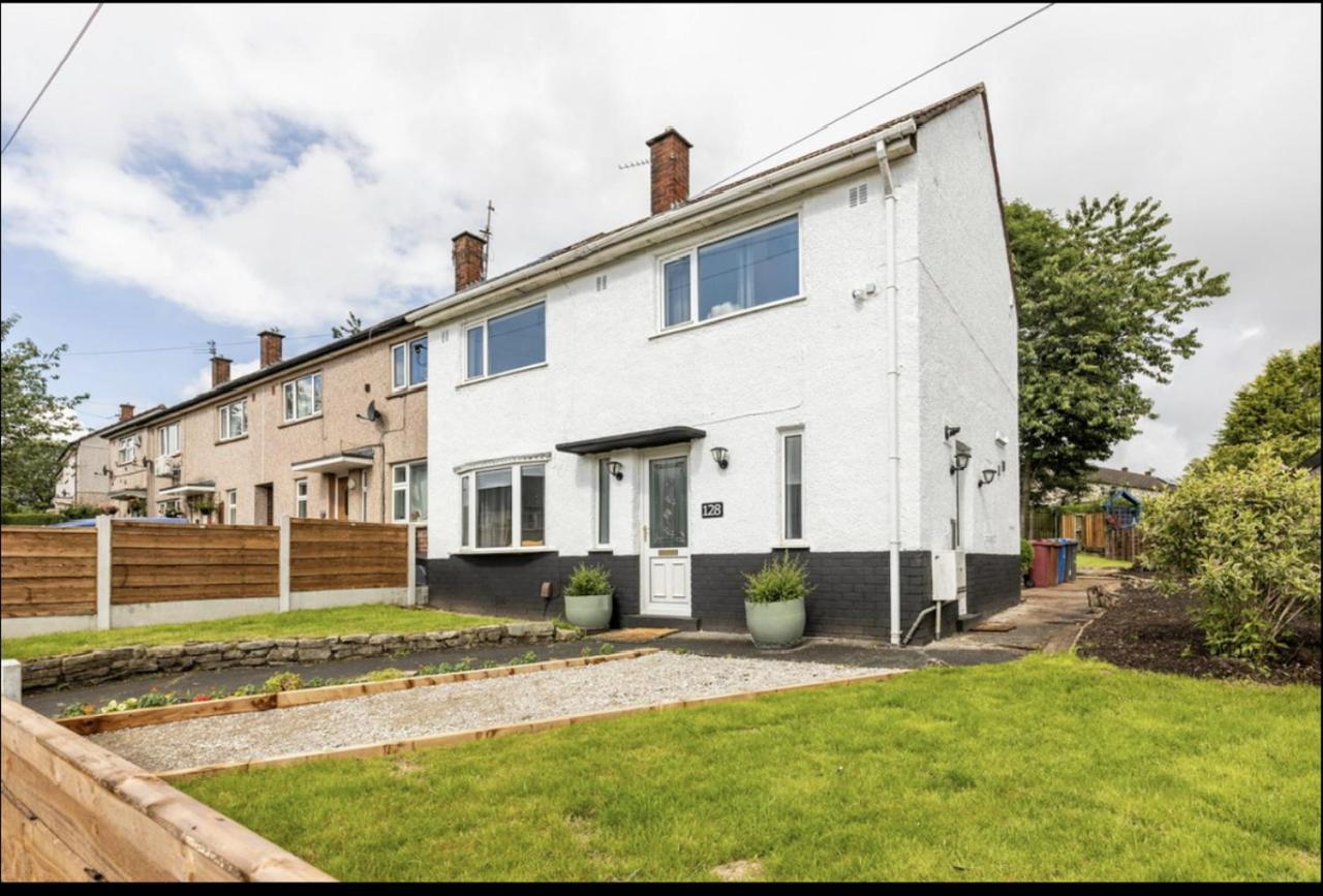 Entire Charming 5-Bed House In Darwen Blackburn Bb1 Free Parking Roadside Rishton Ngoại thất bức ảnh