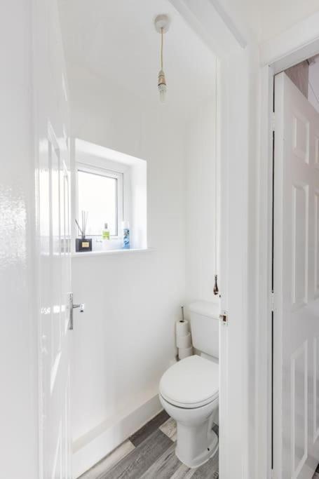 Entire Charming 5-Bed House In Darwen Blackburn Bb1 Free Parking Roadside Rishton Ngoại thất bức ảnh